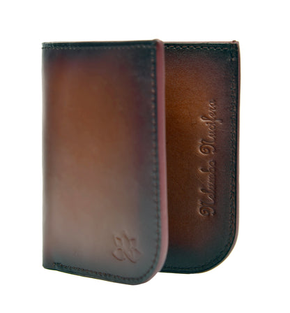 Nikias, The Wallet